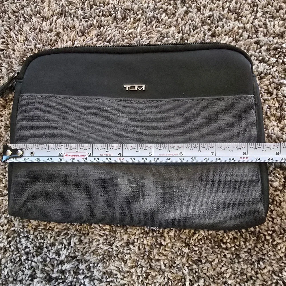 Tumi delta amenity